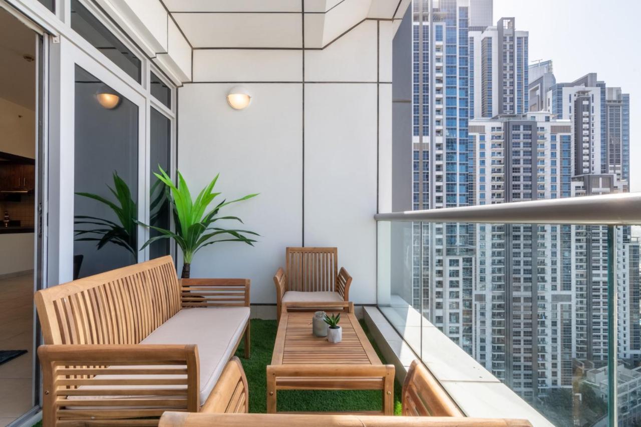 Scenic 2 Bedroom Apartment - Downtown Business Bay Dubai Eksteriør bilde