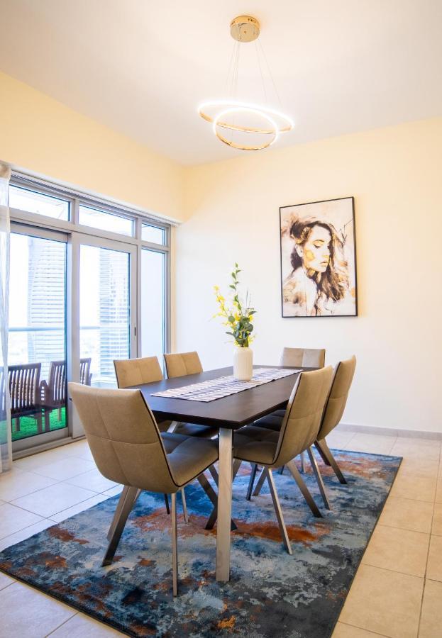 Scenic 2 Bedroom Apartment - Downtown Business Bay Dubai Eksteriør bilde