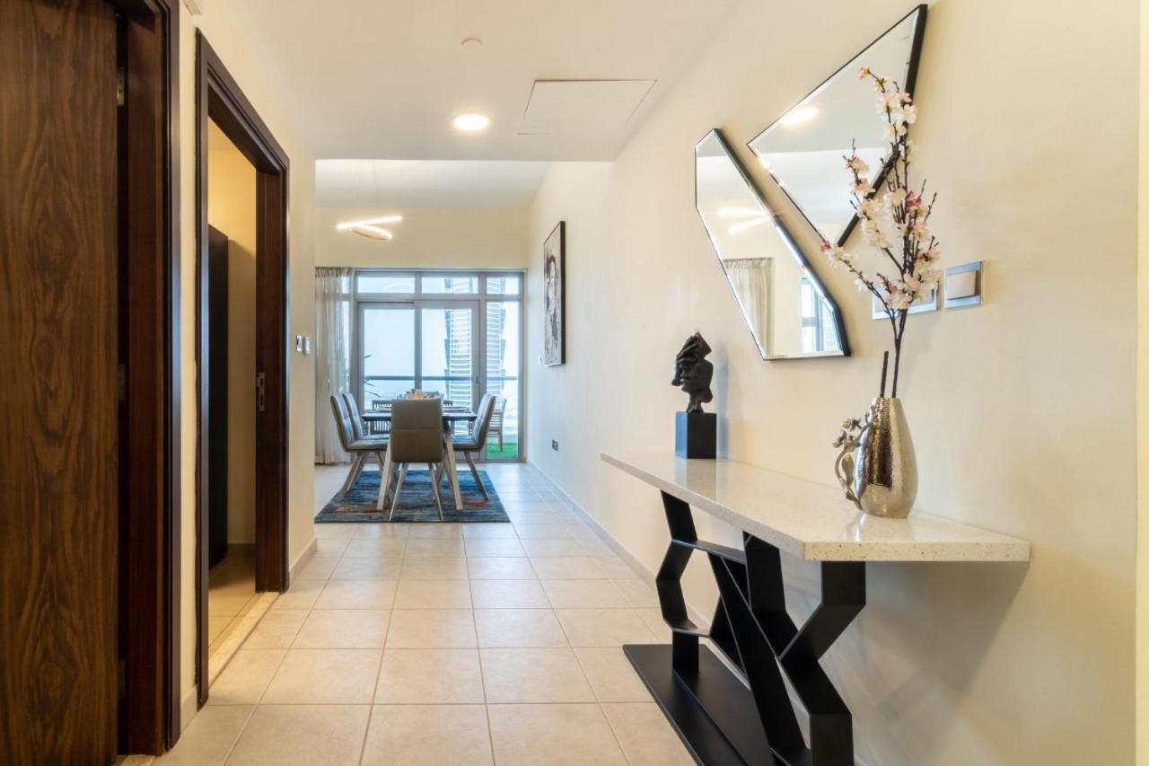 Scenic 2 Bedroom Apartment - Downtown Business Bay Dubai Eksteriør bilde