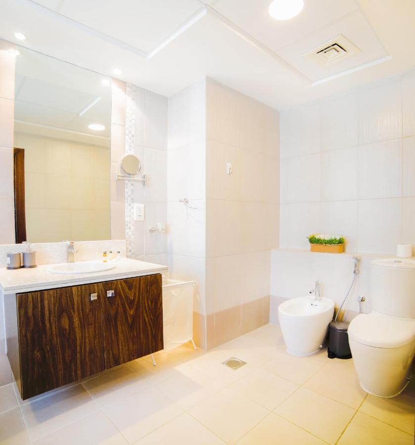 Scenic 2 Bedroom Apartment - Downtown Business Bay Dubai Eksteriør bilde